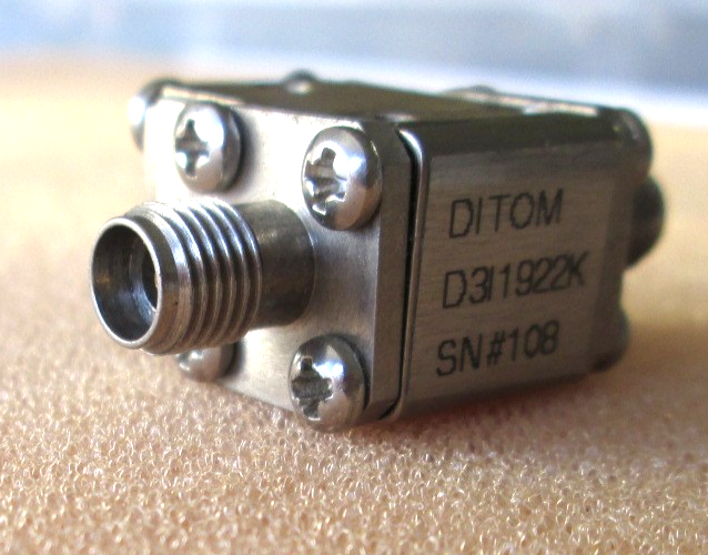 RF Signal Isolator 19.00 GHz–22.00 GHz by Ditom Microwave