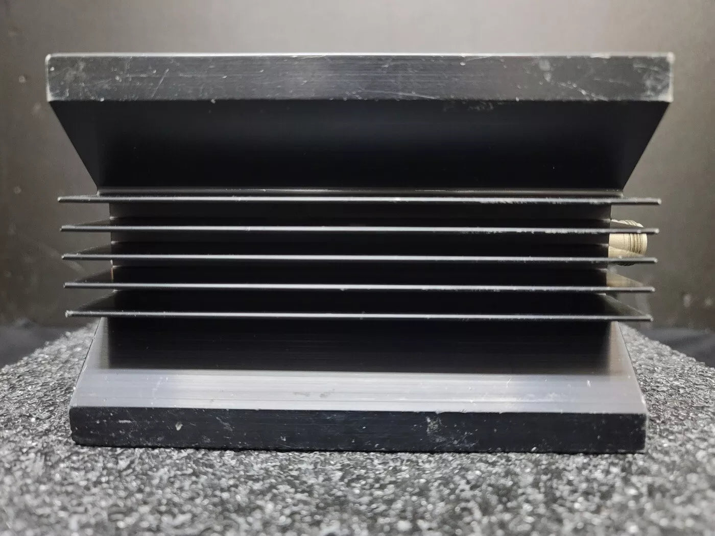 MICROWAVE 6100N High Power Dry Load with Connector Type N(F) (B1163)