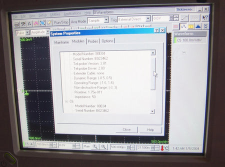 Tektronix DSA8200 Digital Serial Analyzer Sampling Oscilloscope DSA