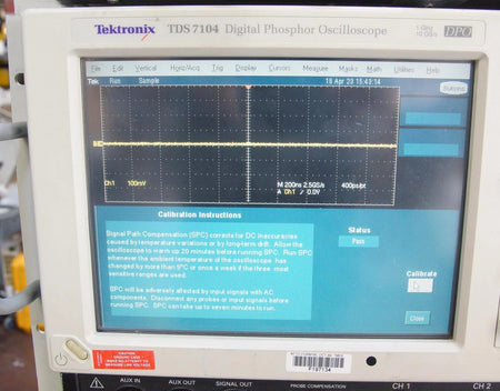 Tektronix TDS 7104 4Ch 1GHz 1GSa/s Digital Phosphor Oscilloscope