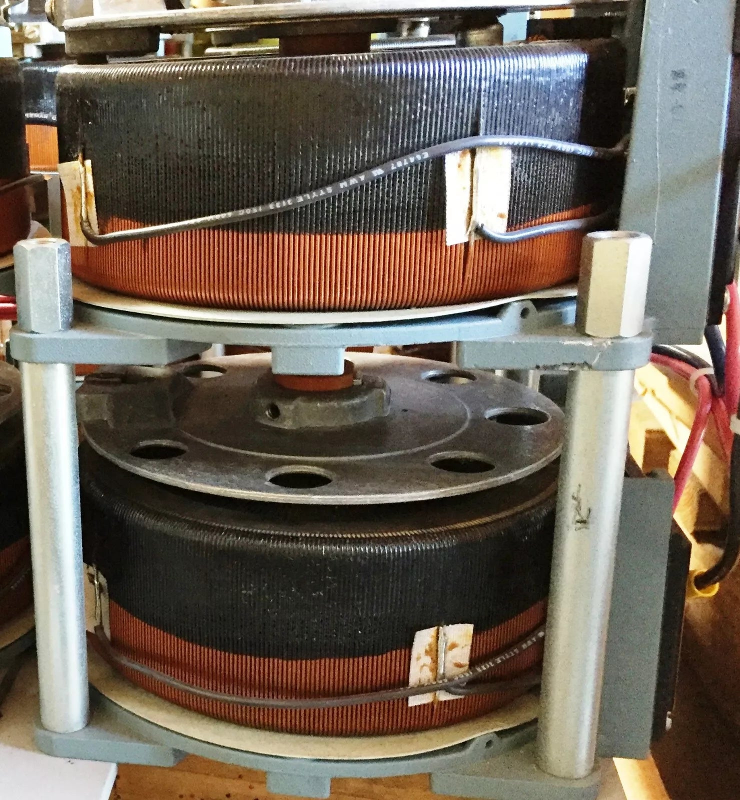 Superior Electric 236SU-2 Variable Autotransformer 0.28V 10A Out 2.8kVA 240V