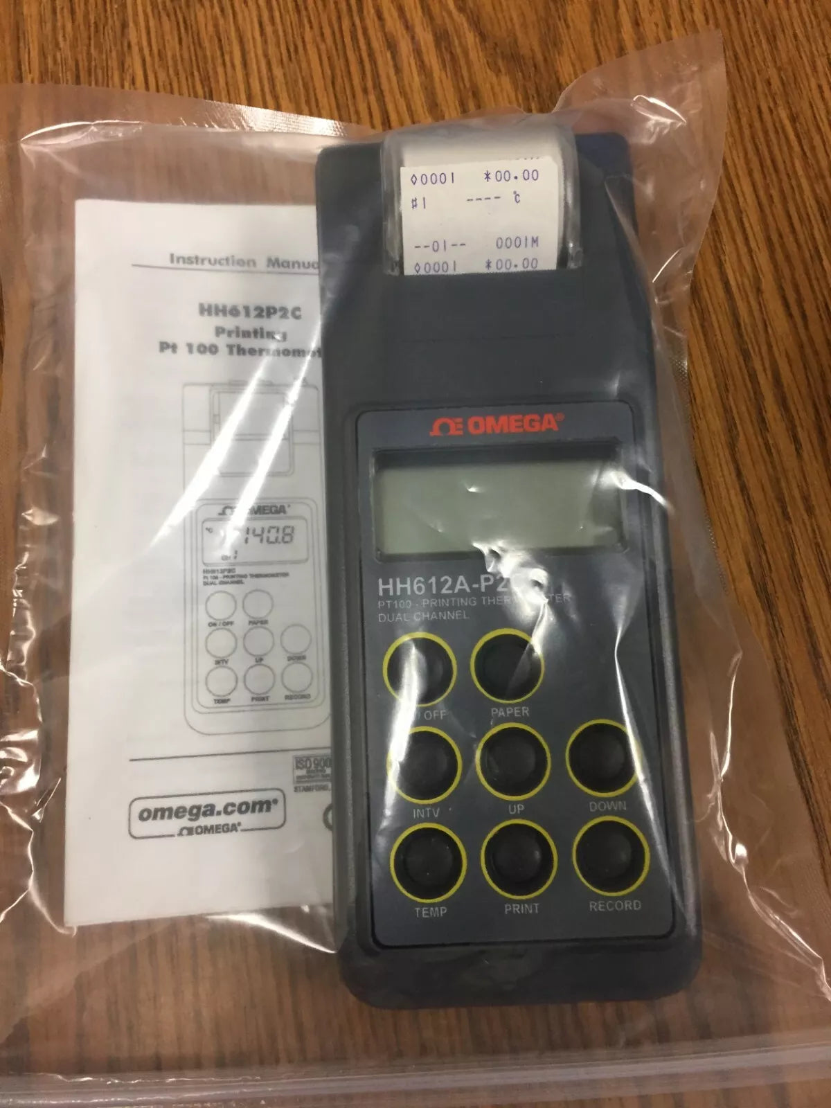 Omega HH612A-P2C Printing/Logging Handheld Thermometer