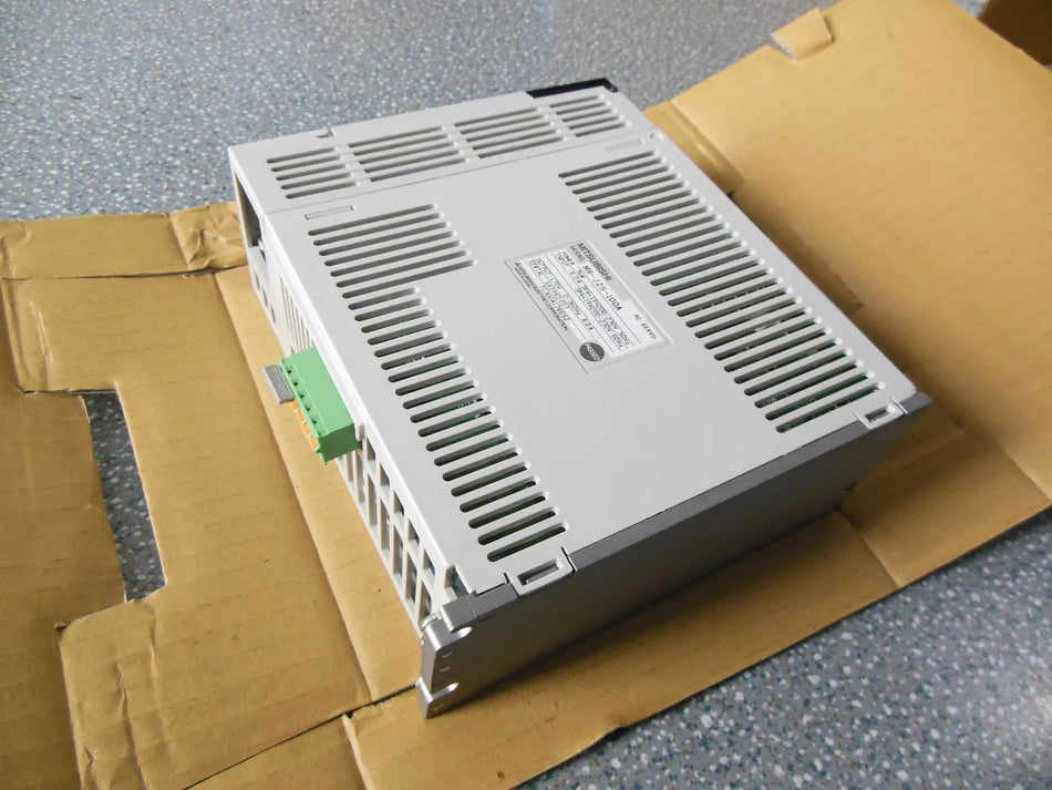 Mitsubishi MR-J2S-100A Servo Drive MRJ2S100a - New In Box