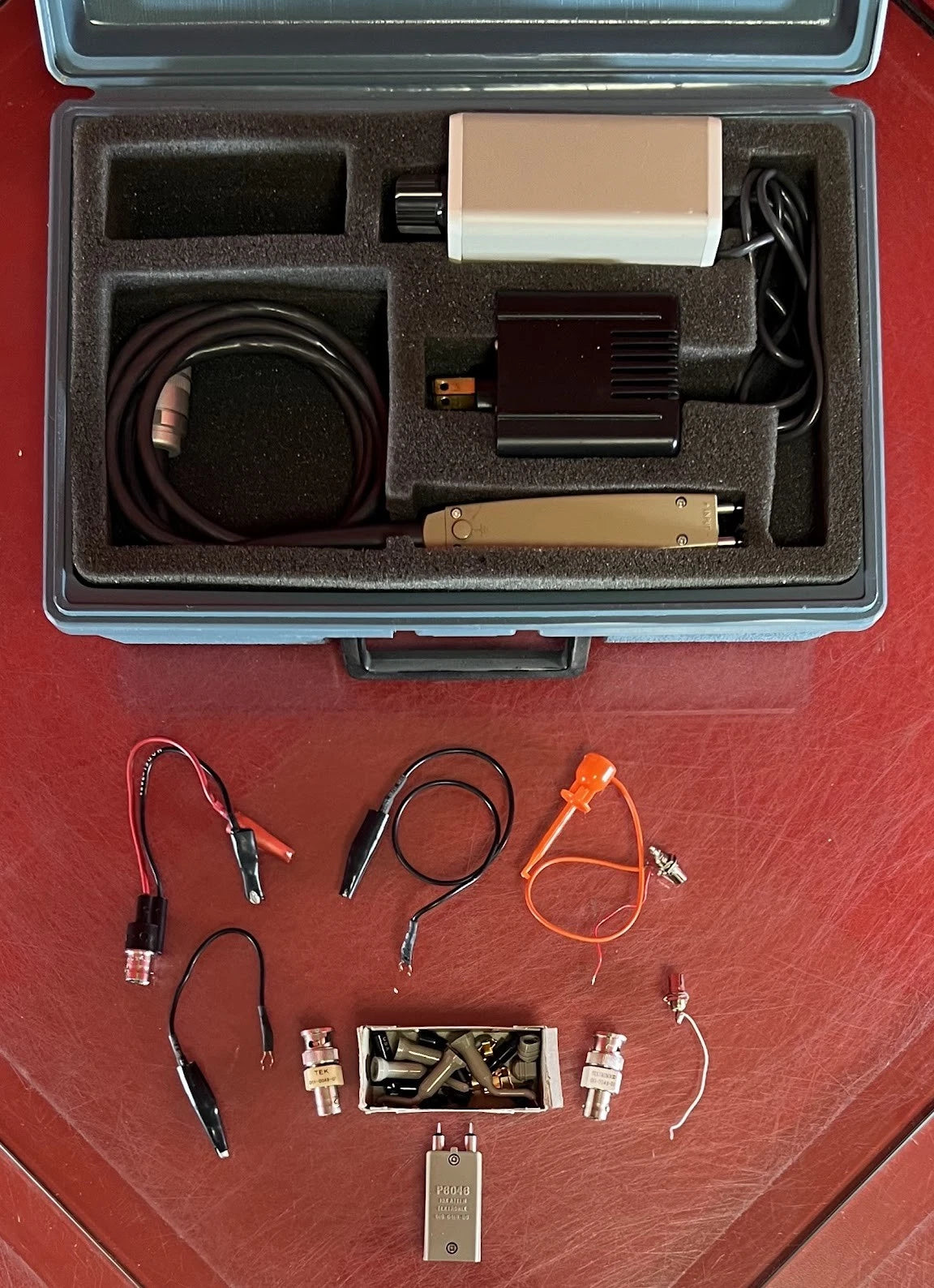 Tektronix P6046 Differential Probe & Amplifier: Full Complete Kit, SN B010294