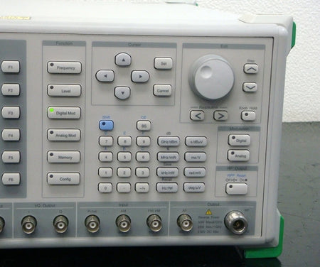 ANRITSU MG3681 250KHz-3GHz Digital Signal Generator