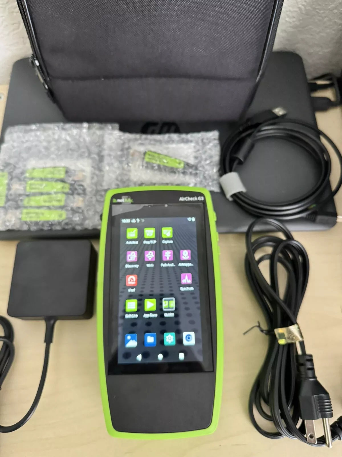 NetAlly AirCheck G3 Pro Wireless Tester Kit with 1-6 Wire View w/Bag & Cables