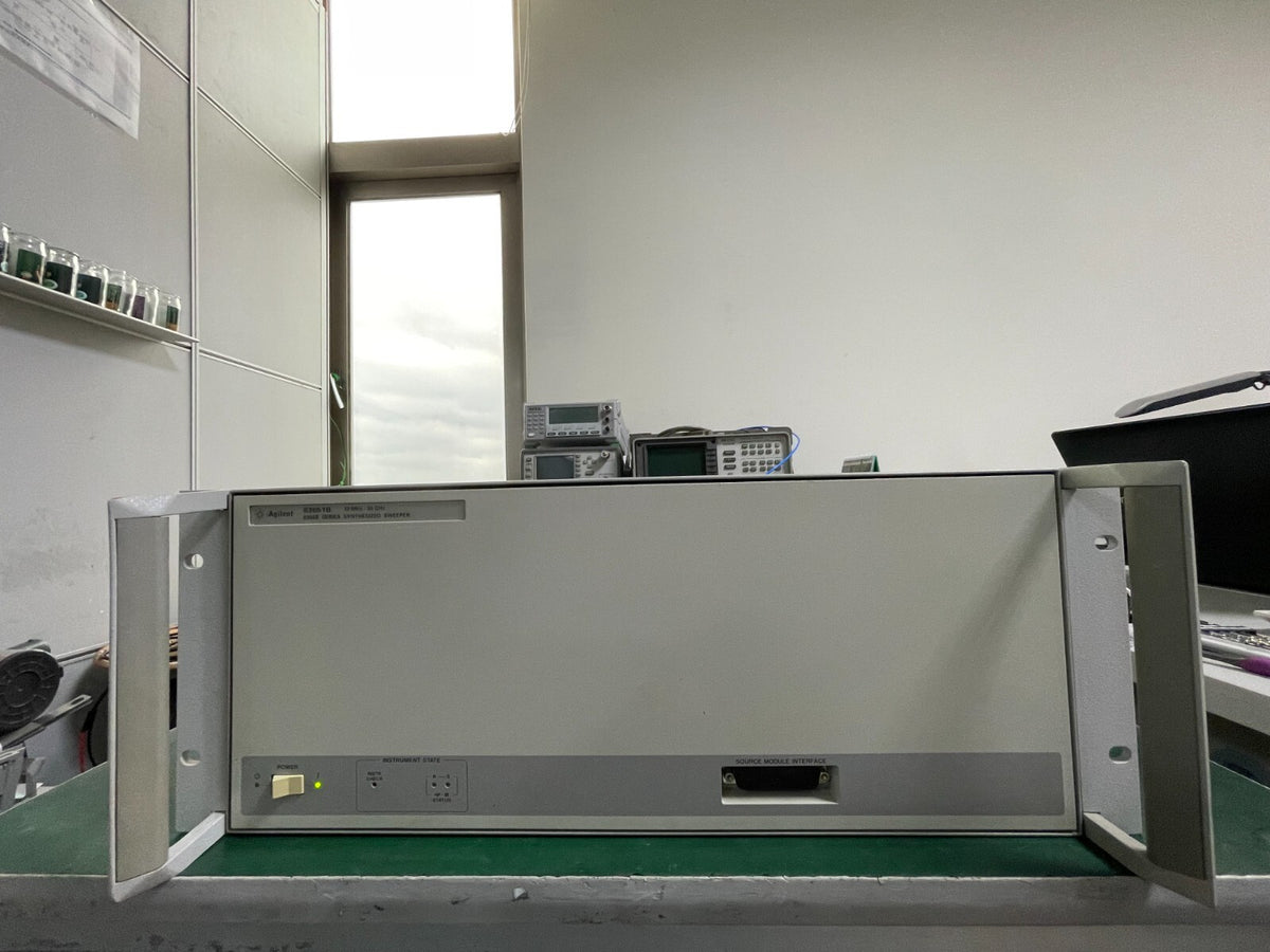 Agilent 83651B 45MHz-50GHz Synthesized Sweeper _0968 - XG eqpt