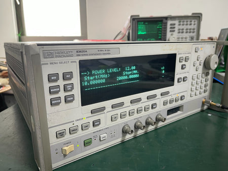 HP Agilent 83620A 10MHz-20GHz Synthesized Sweep Signal Generator ,001002008-1498 - XG eqpt