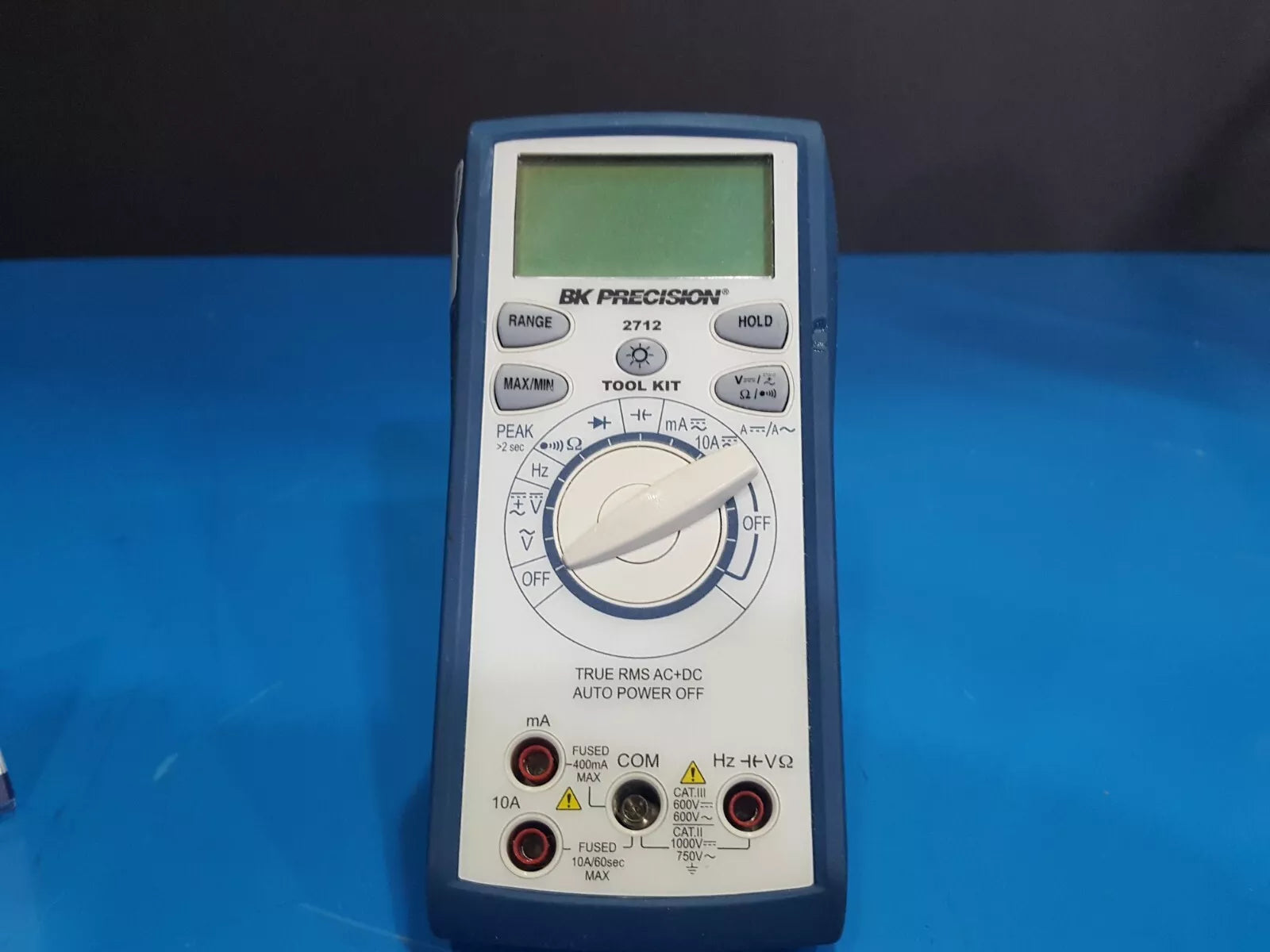 B&K Precision 2712: Auto True RMS Handheld Digital Multimeter
