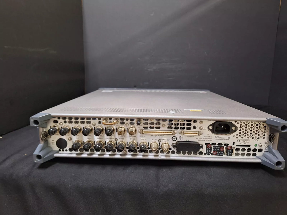 Keysight N5182B 6GHz Signal Generator with Multiple Options (Opt. 012, 099, 1EA, 506, 656, 657, 660)