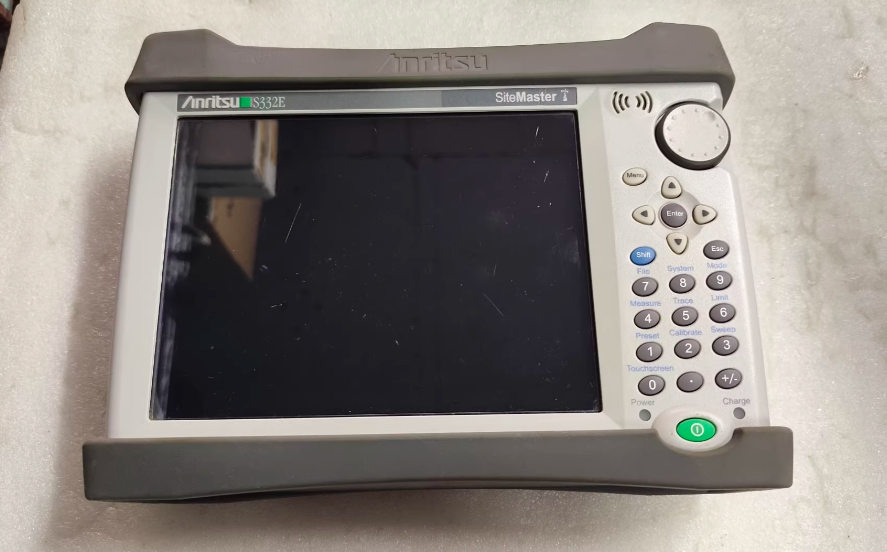 Anritsu S332E Cable and Antenna Analyzer