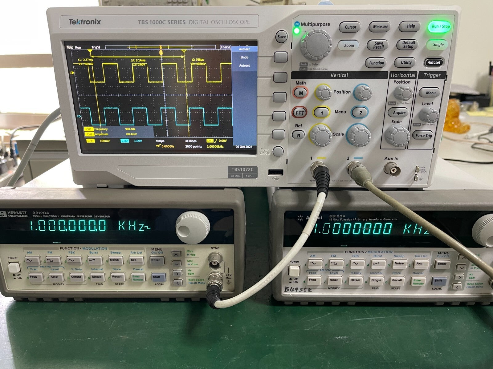 HP Agilent 33120A 15 MHz Function / Arbitrary Waveform Generator _9596 - XG eqpt
