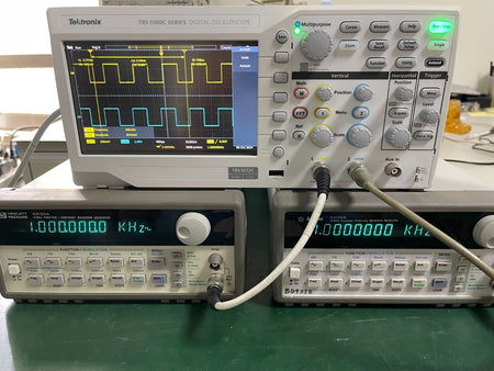 HP Agilent 33120A 15 MHz Function / Arbitrary Waveform Generator _9596 - XG eqpt