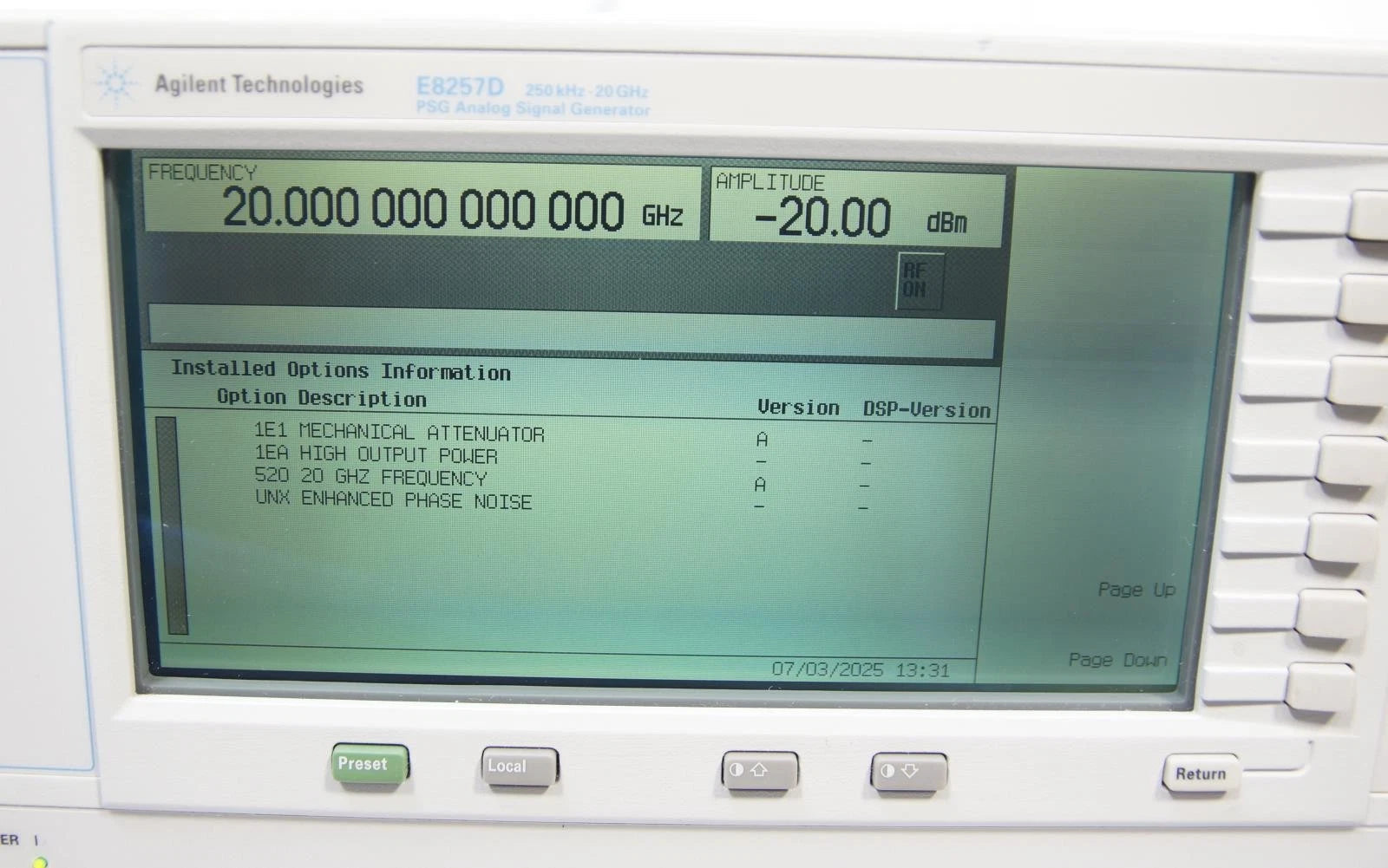 Agilent E8257D PSG 250kHz -20GHz Analog Signal Generator 1E1 1EA 520 UNW