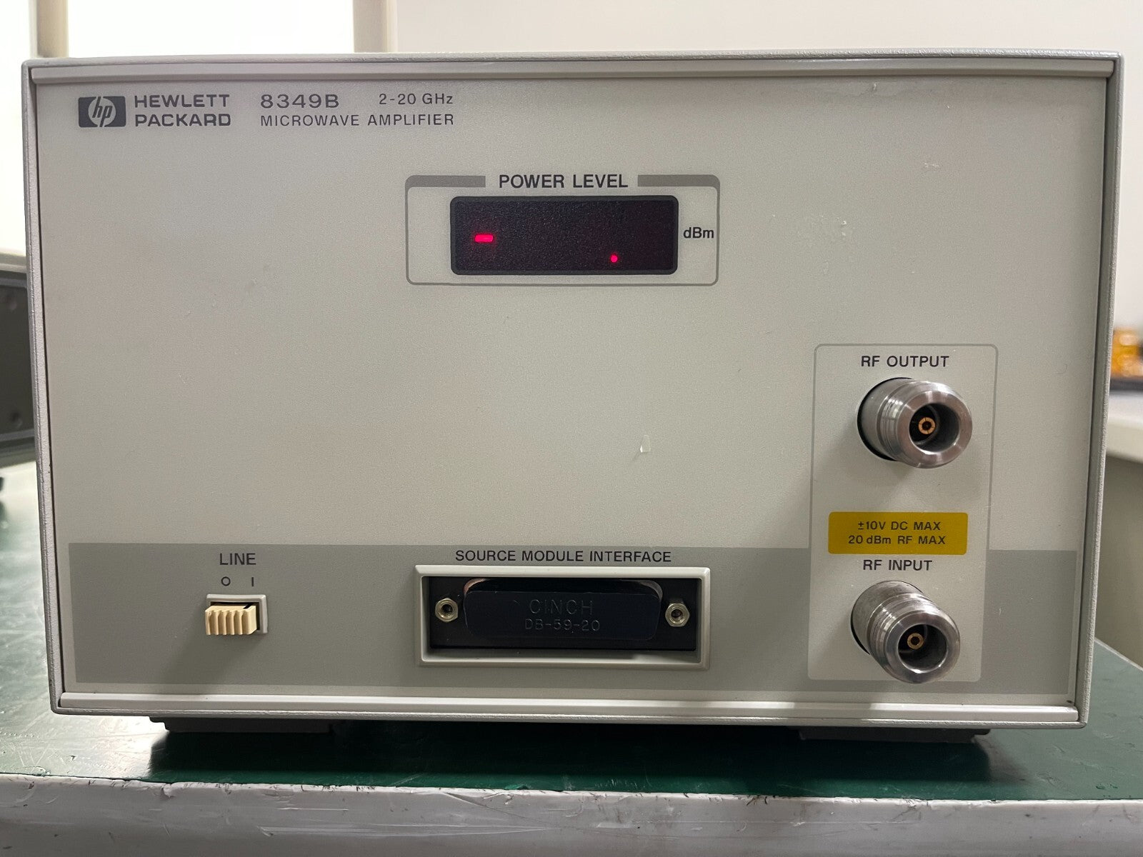 HP Agilent 8349B 2GHz - 20GHz Microwave Amplifier _ 03832 - XG eqpt