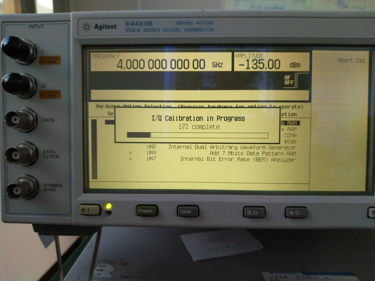 Agilent E4433B ESG-D Series Signal Generator 250kHz to 4GHz, w/ UN7 UN8 UN9_0761 - XG eqpt