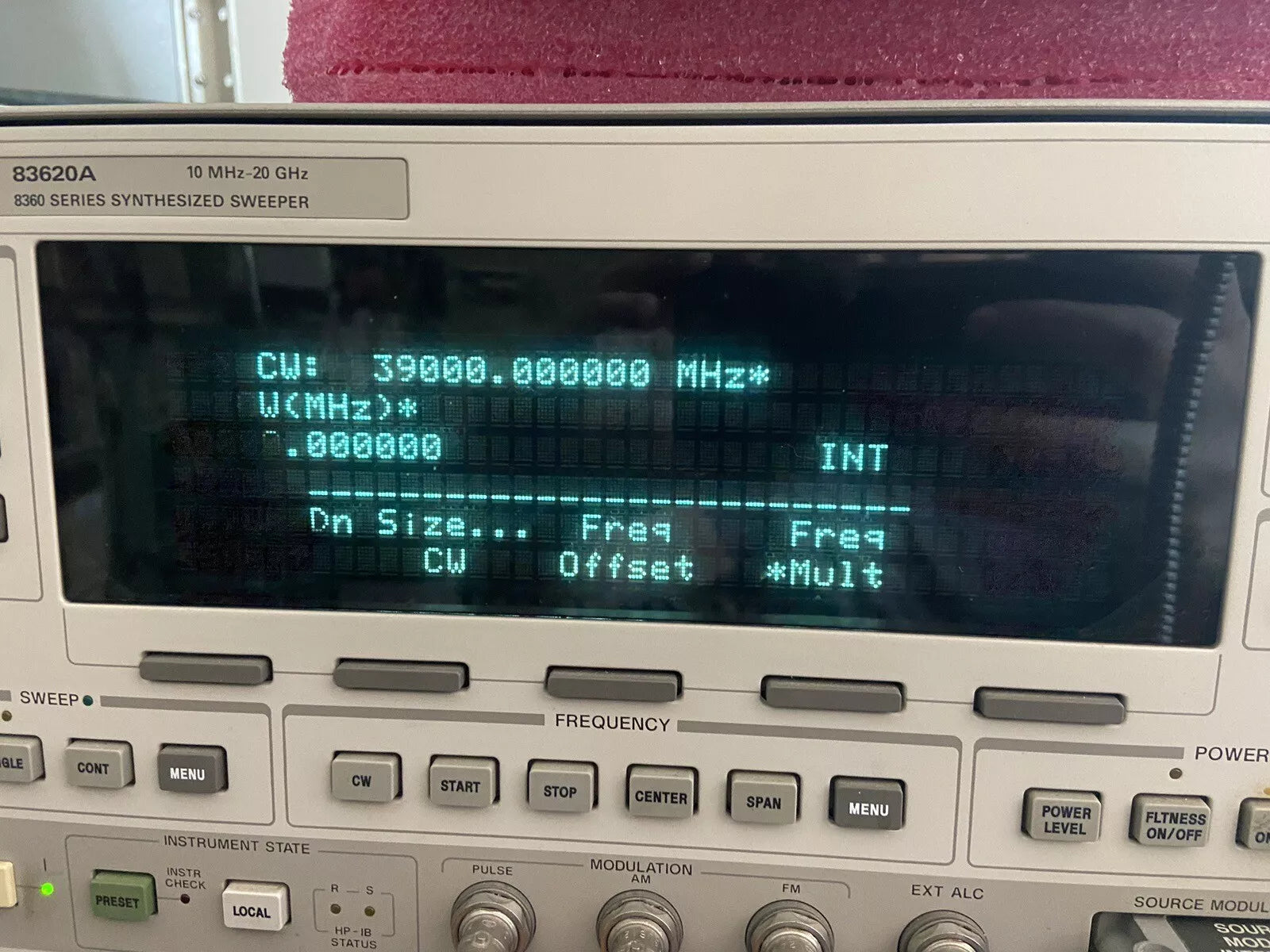 HP Agilent 8565EC Spectrum Analyzer with Nist Calibration Options 6.7, 8 Available 20Hz-50 GHz