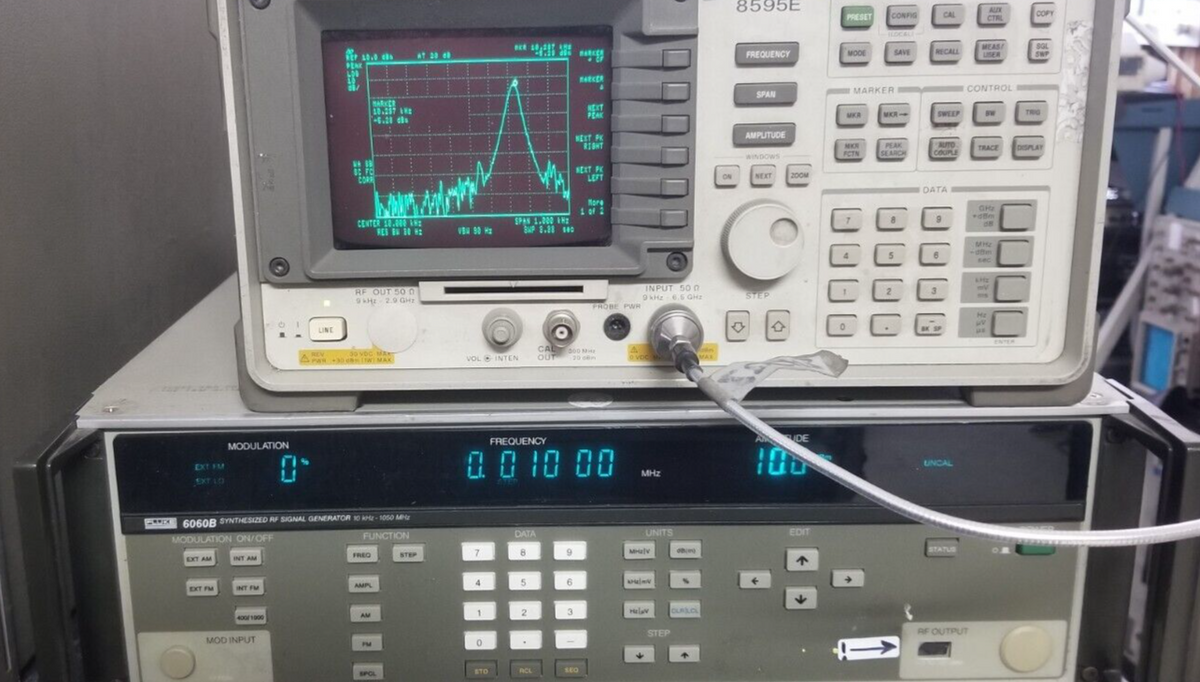 Fluke 6060B Signal Generator