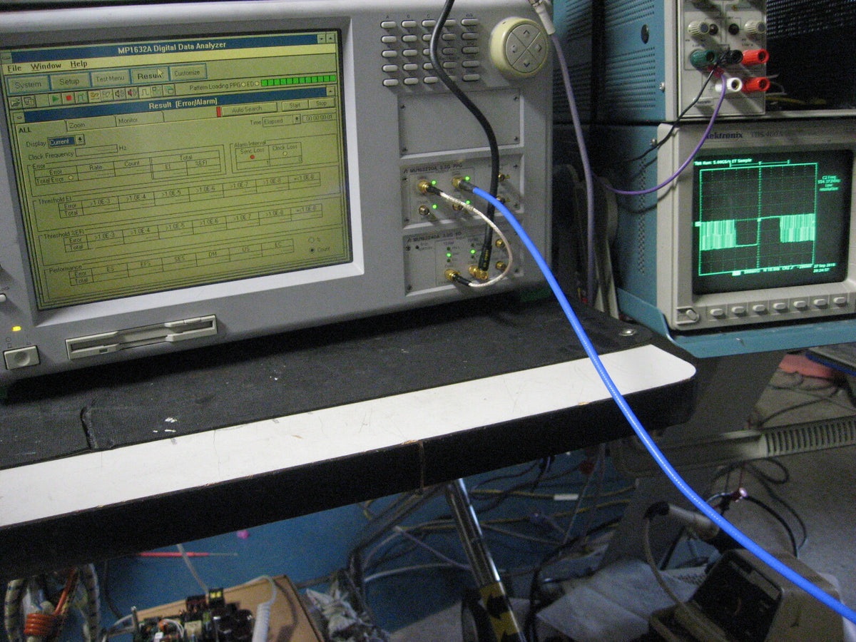 Anritsu MP1632A Data Analyzer & 3.2GHz Synthesizer