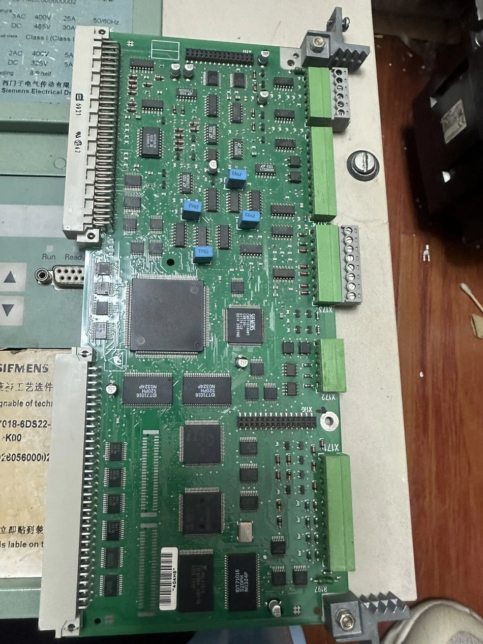 High-Performance Wireless Router C98043-A7001-L1