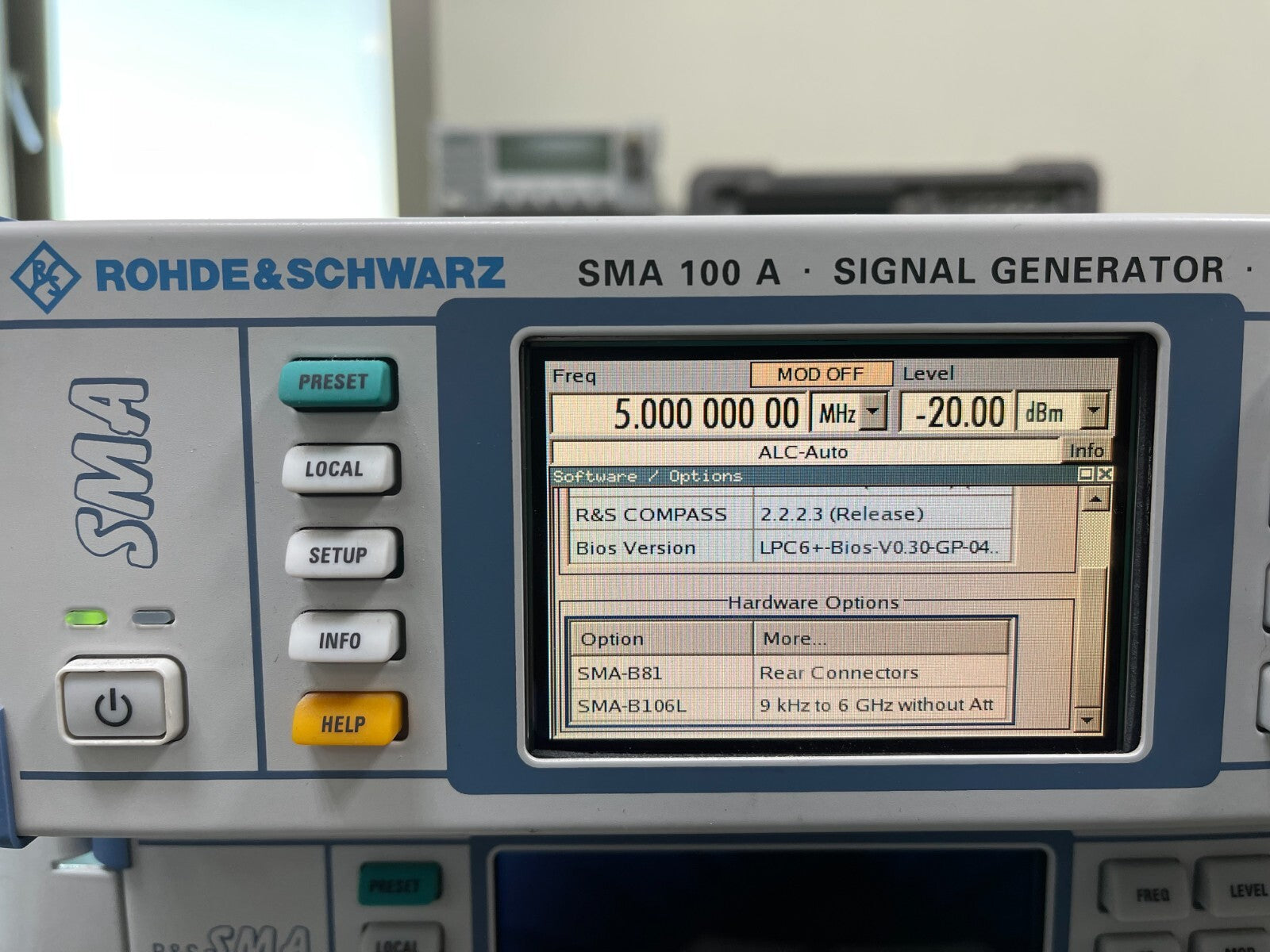 Rohde &amp; Schwarz SMA100A 9kHz - 6GHz Analog Signal Generator _ 101749
