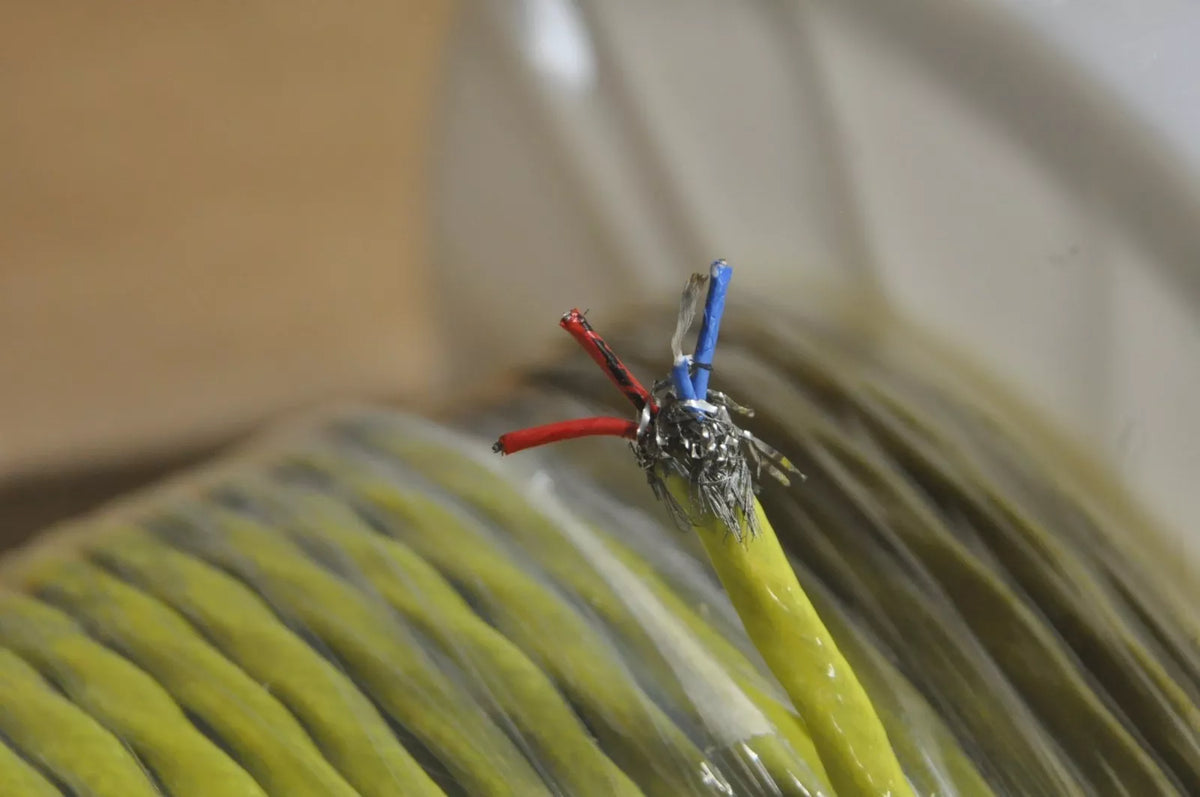Compact and Versatile Electronics Multimeter by Anainstr