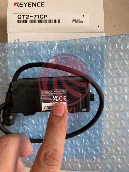 New In Box KEYENCE GT2-71CP Photoelectric Sensor