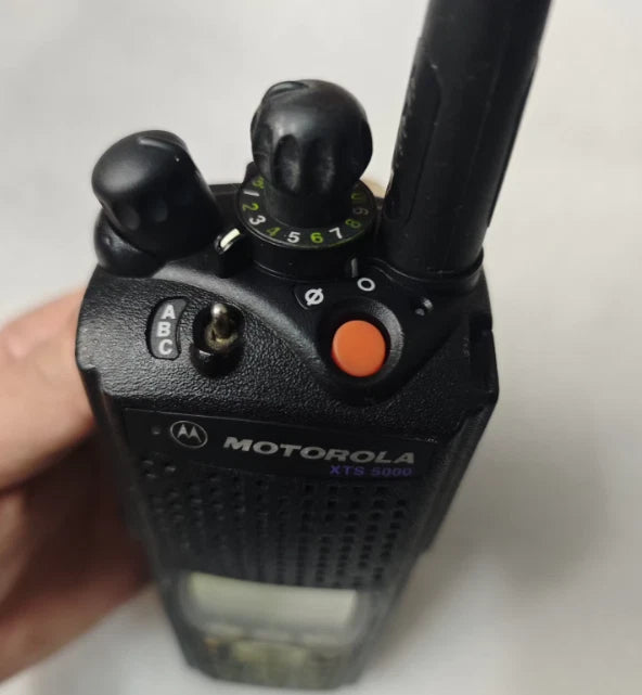 Motorola XTS5000 Model II UHF 450-520 Mhz
