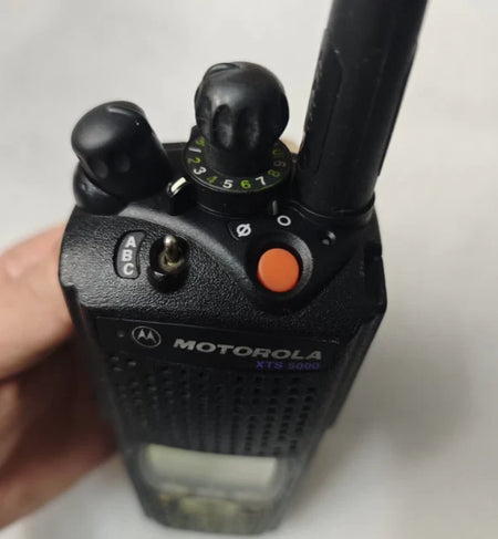 Motorola XTS5000 Model II UHF 450-520 Mhz