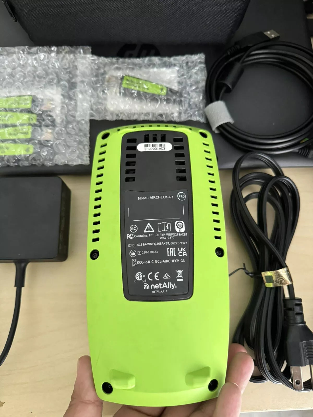 NetAlly AirCheck G3 Pro Wireless Tester Kit with 1-6 Wire View w/Bag & Cables