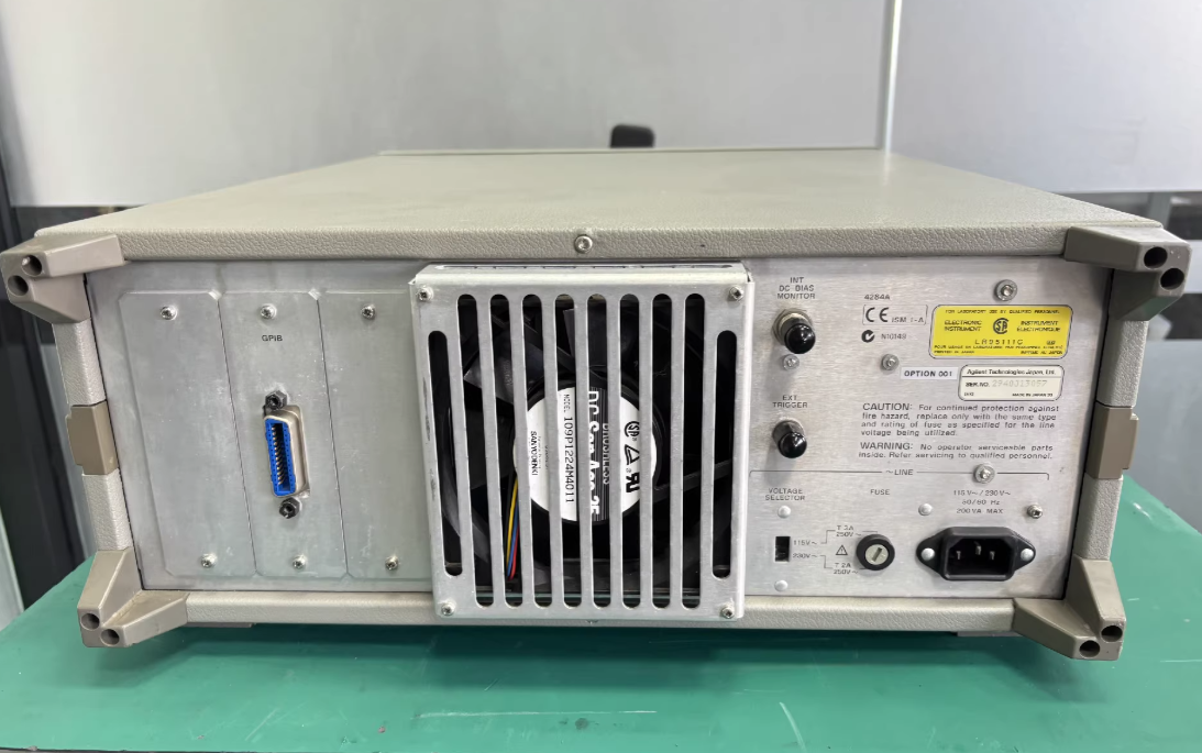 1PCS Agilent HP 4284A Precision LCR Meter 20Hz-1MHz