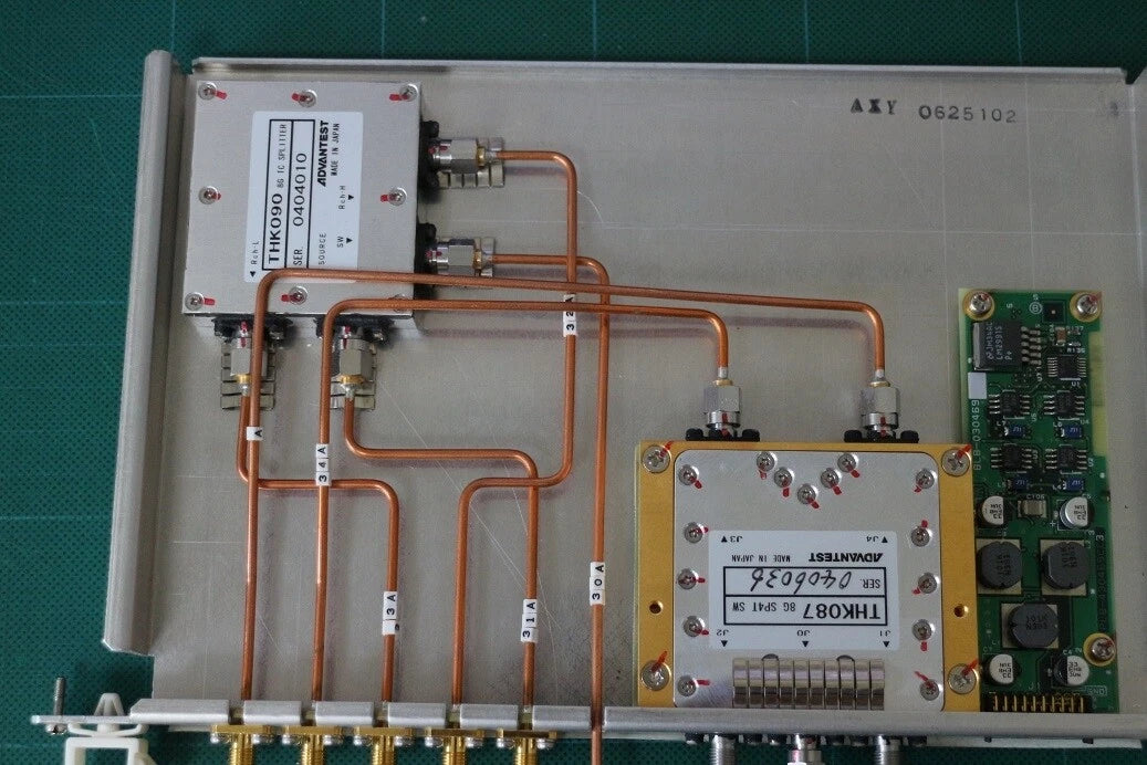 ADVANTEST R3860A BLB-030469 8GHz RF OUT Switch
