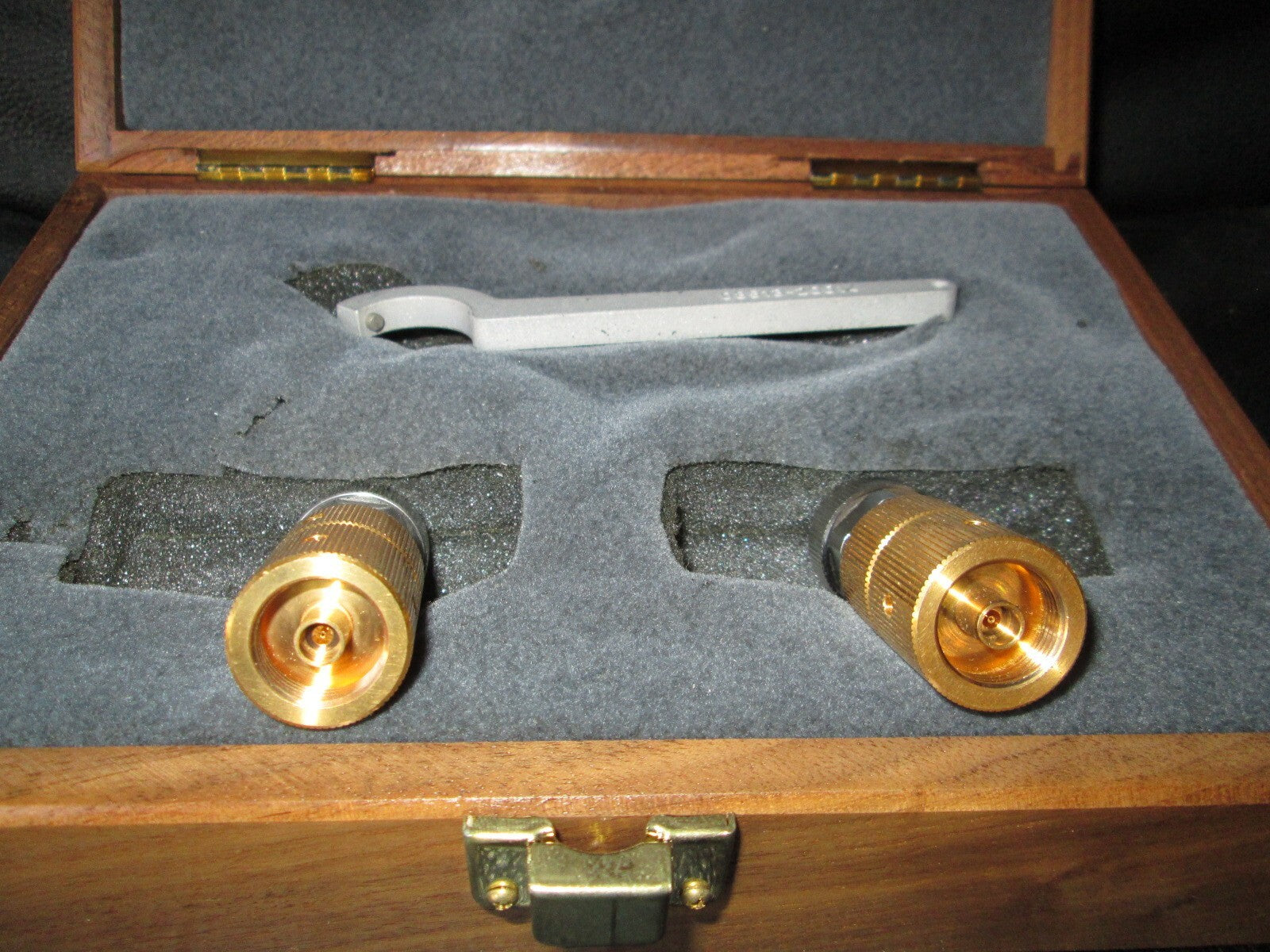 2.4mm Female to APC 7 Adapter for Keysight VNA Ports