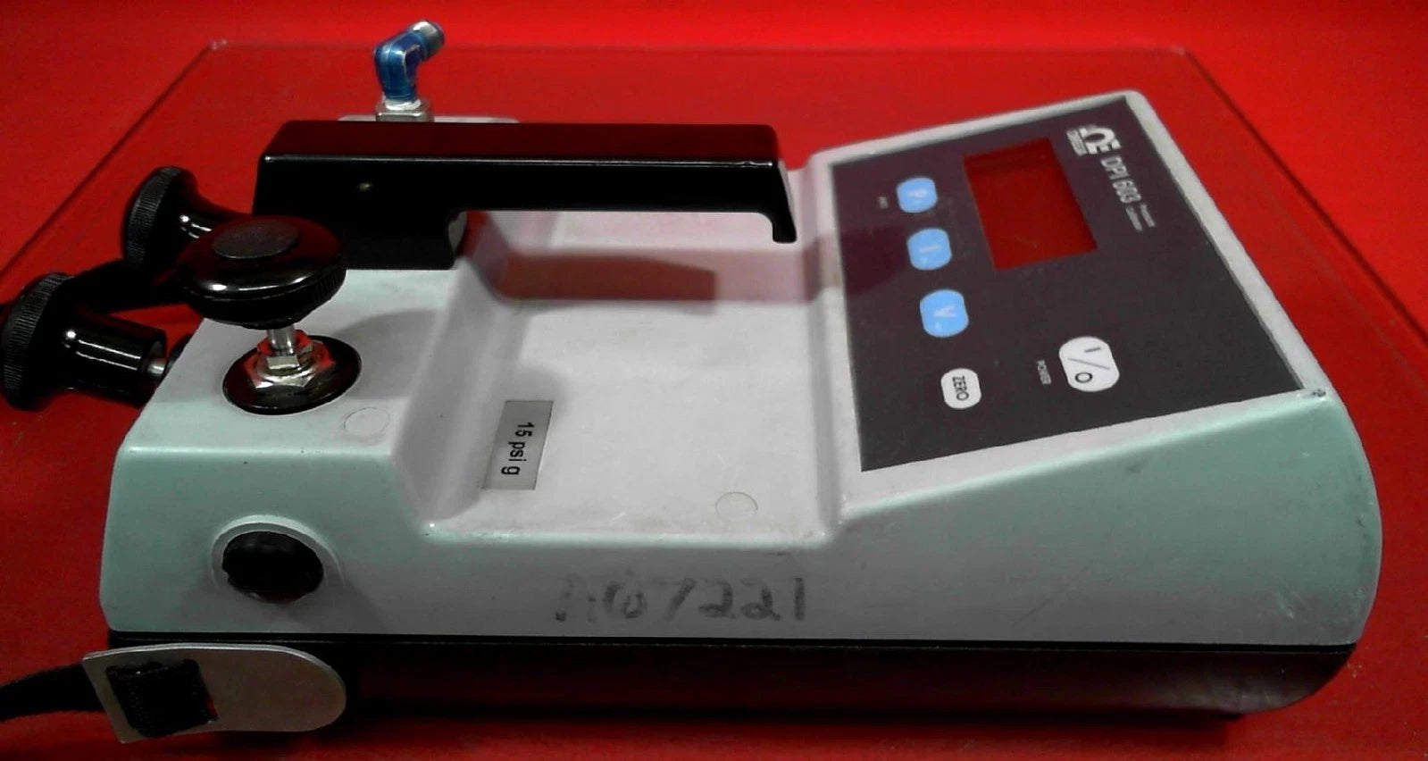 Omega DPI 603 6032486405 Portable Pressure Calibrator