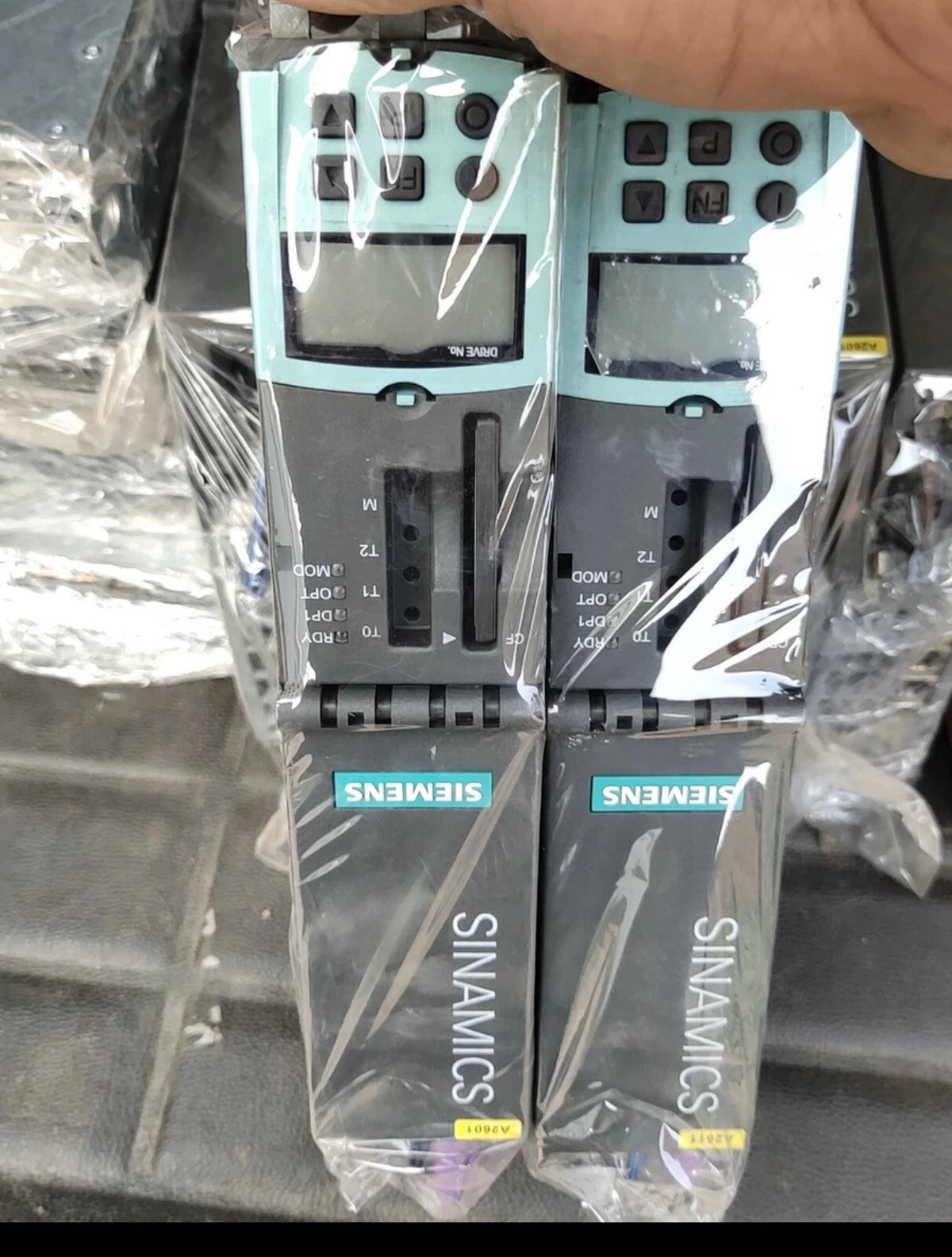 6SL3040-0MA00-0AA1: Siemens Sinamics DCM DC Converter Module
