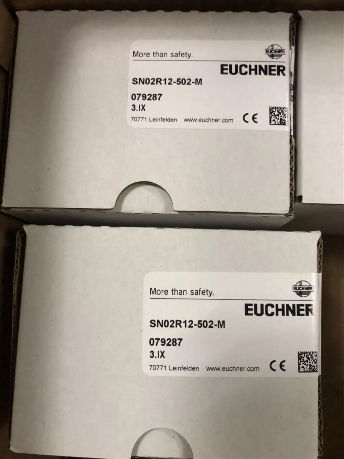 EUCHNER SN02R12-502-M 079287 Limit Switch for Industrial Use