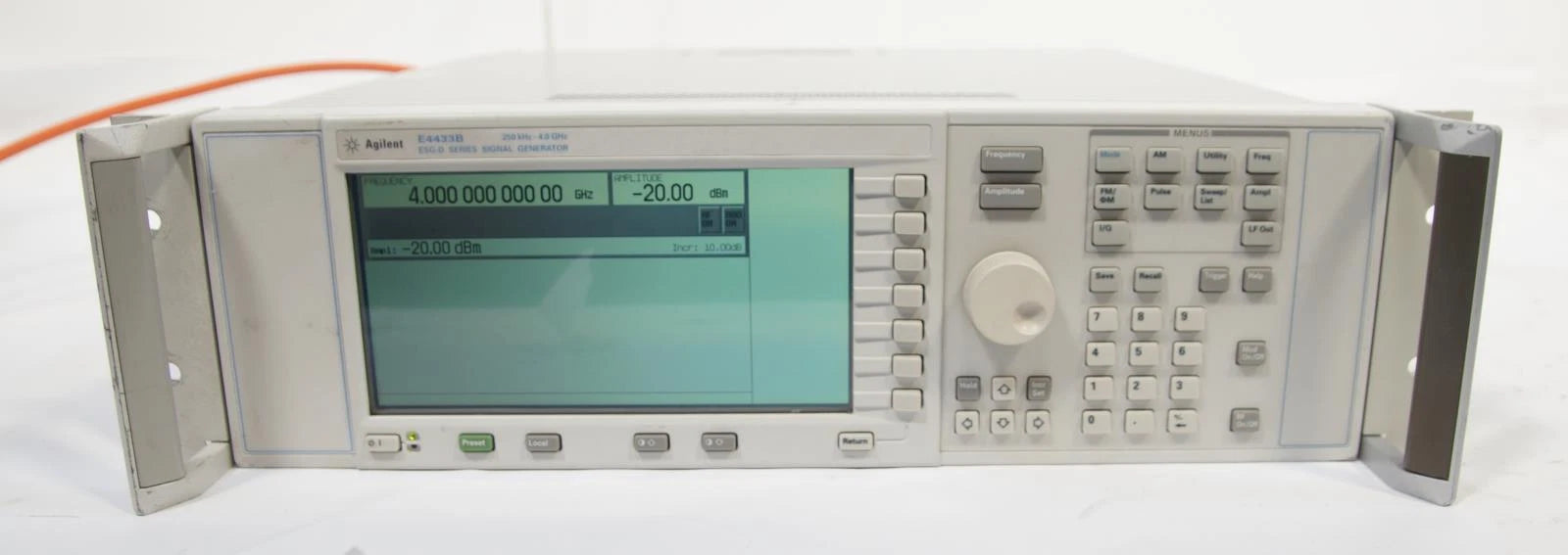 Agilent E4433B 4GHz ESG-D Series Signal Generator Options 1EM UN8 UN9 UND