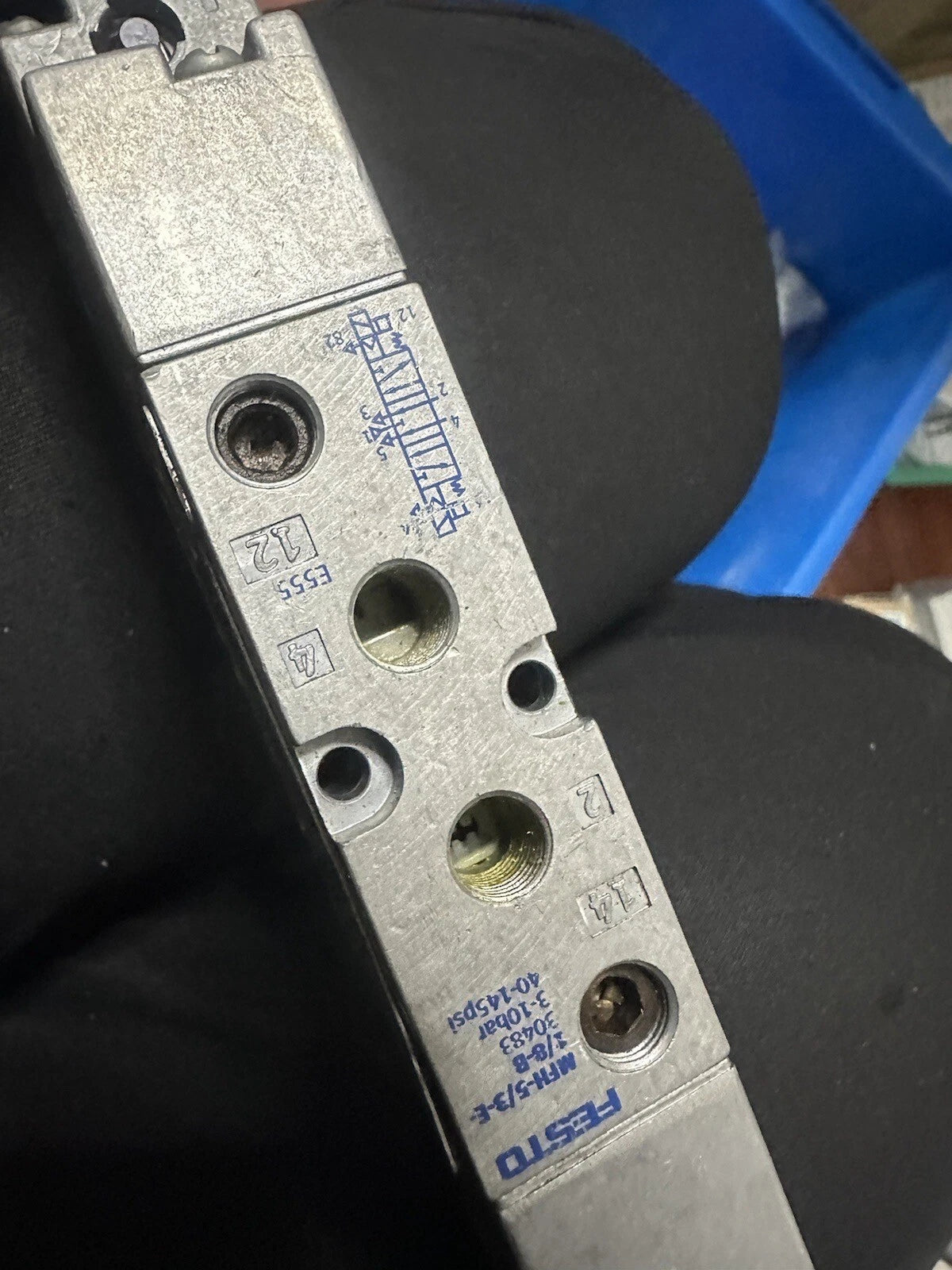 Festo MFH-5/3E-1/8-B 30483 Valve: Features, Specifications