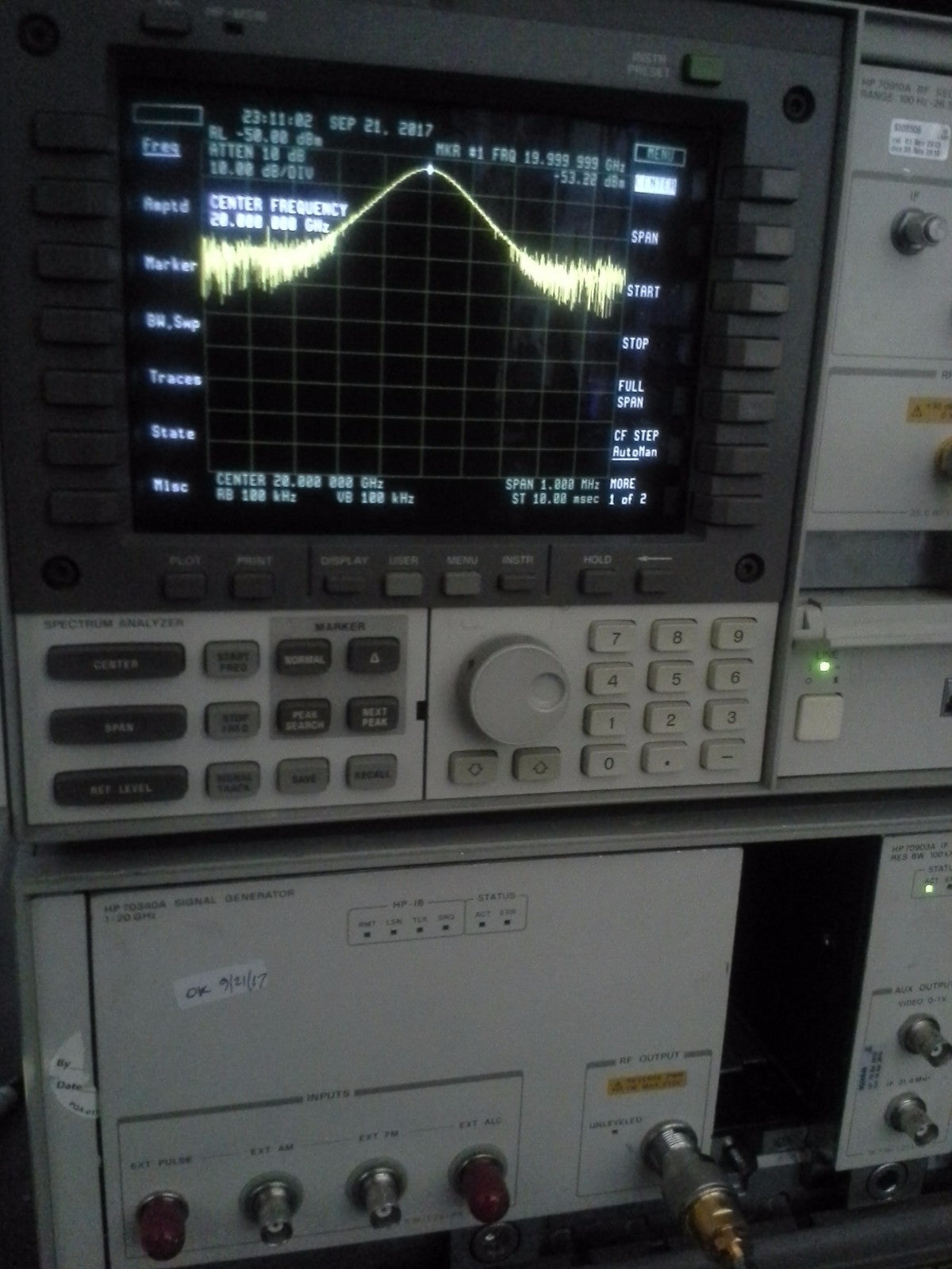 HP 70340A 20 GHz Synthesized Signal Generator
