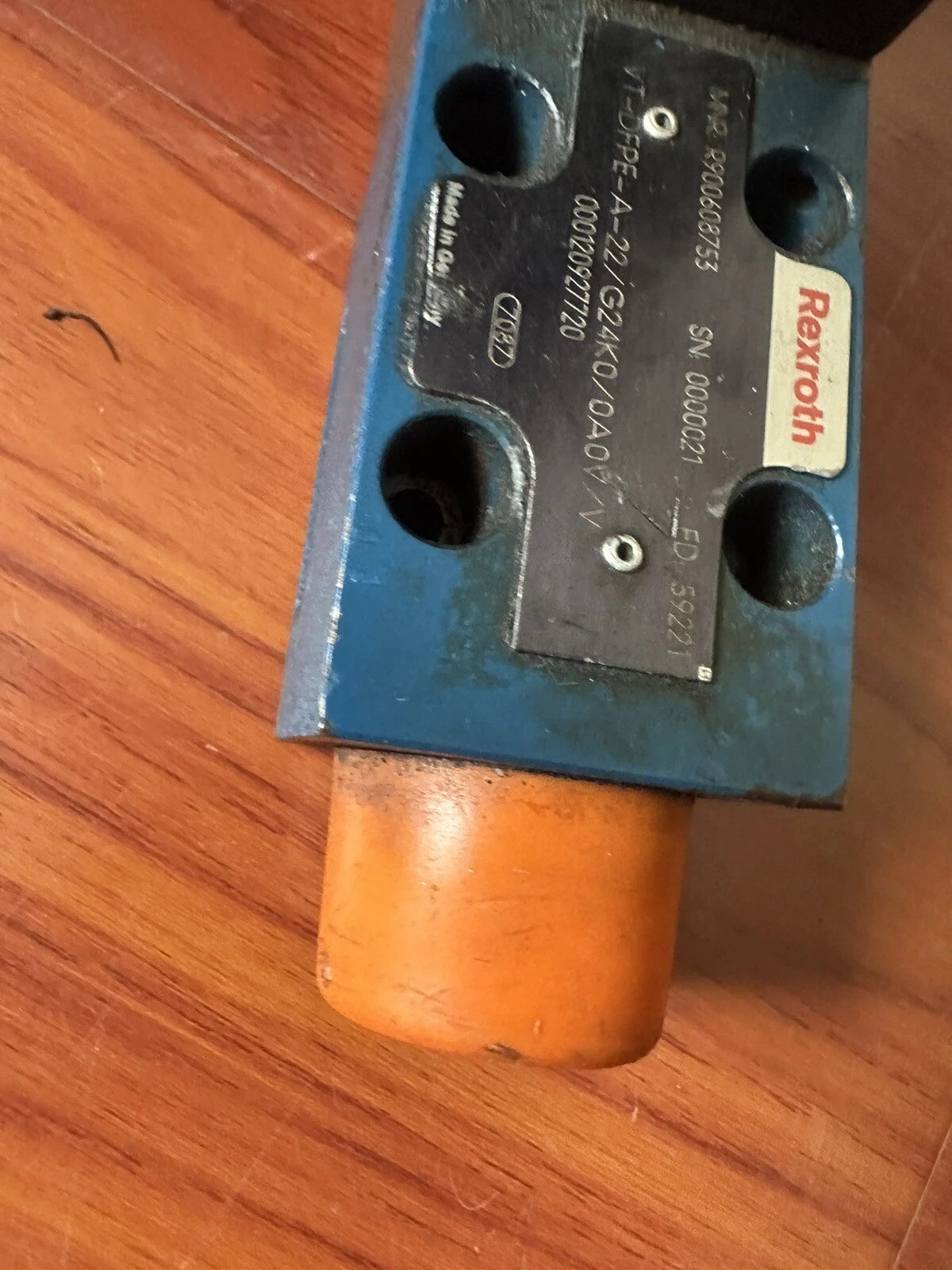 Rexroth R900608753 VT-DFPE-A-22/G24K0/0A0V Hydraulic Proportional Directional Control Valve