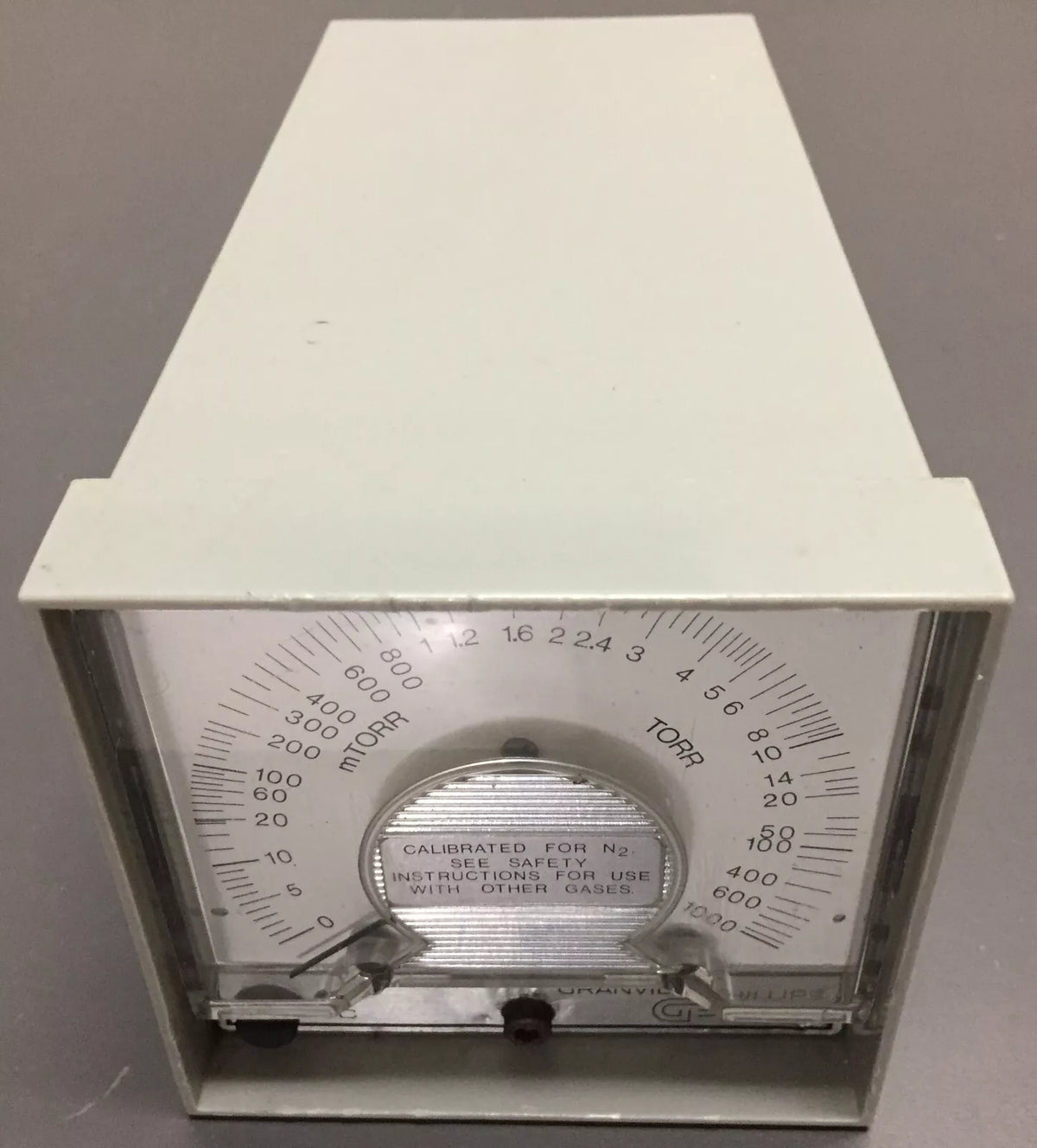 Granville-Phillips 275 Convectron Gauge Controller for 1-Set Point Torr