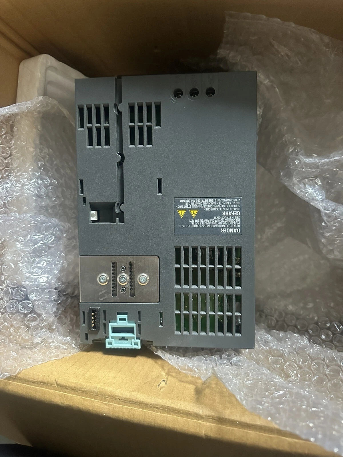 Siemens 6SL3210-1SE16-0UA0 SINAMICS S120 PM340 DHL/FEDEX Product