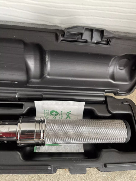 CAT Micrometer 3/8 Dr. Torque Wrench 9U-5020 with Case 20-100 FT LB
