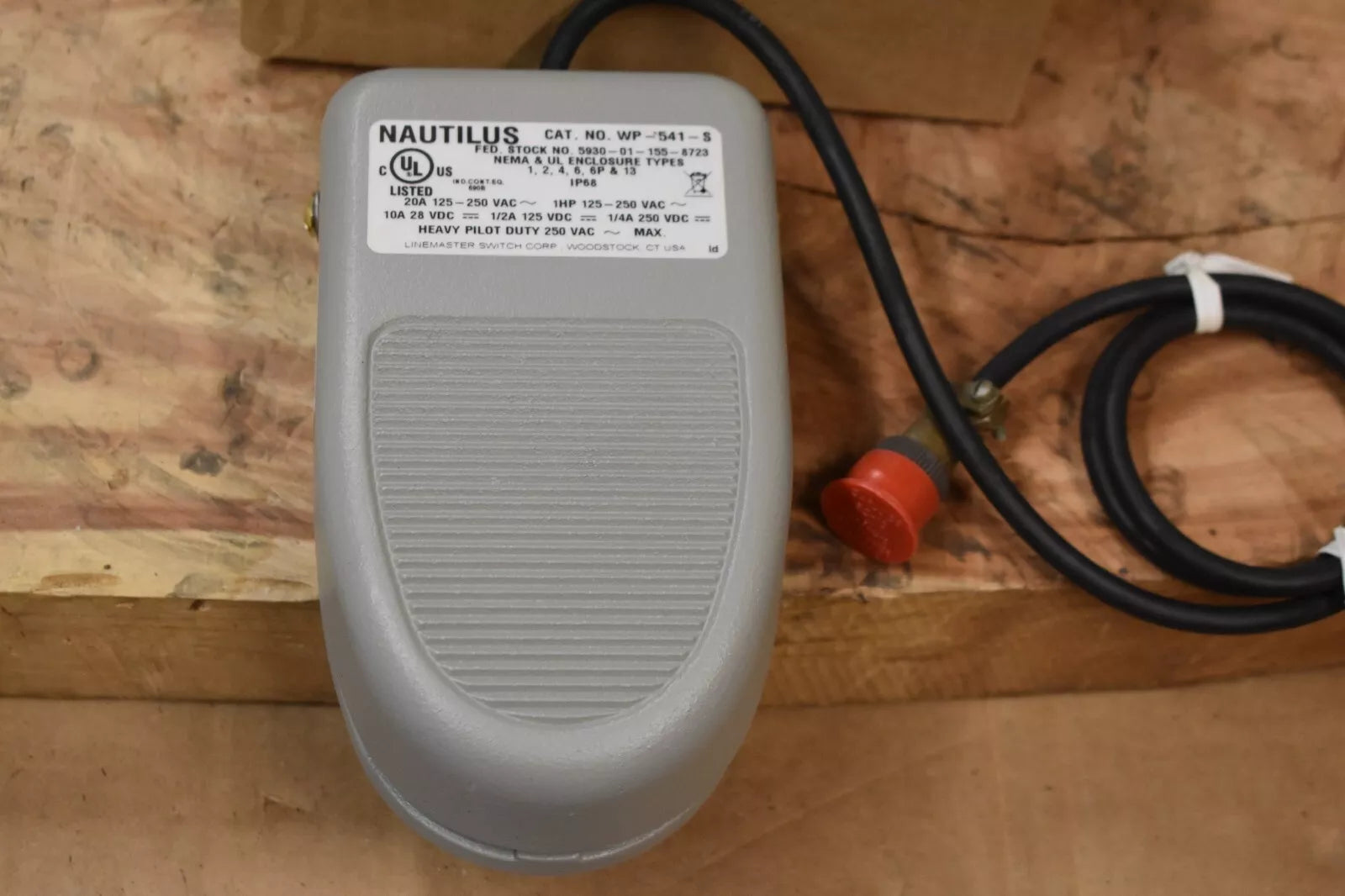 Compact and Versatile AnaInstr Portable Analyzer for Precise Measurements