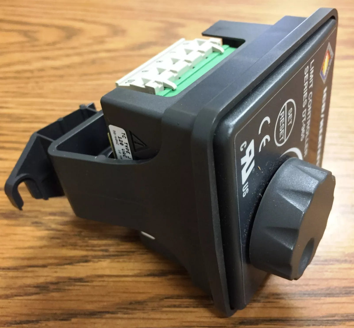 Watlow ICD/Heateflex LVC6JU00000160B Limit Controller Series DT-965 160°C 120VAC