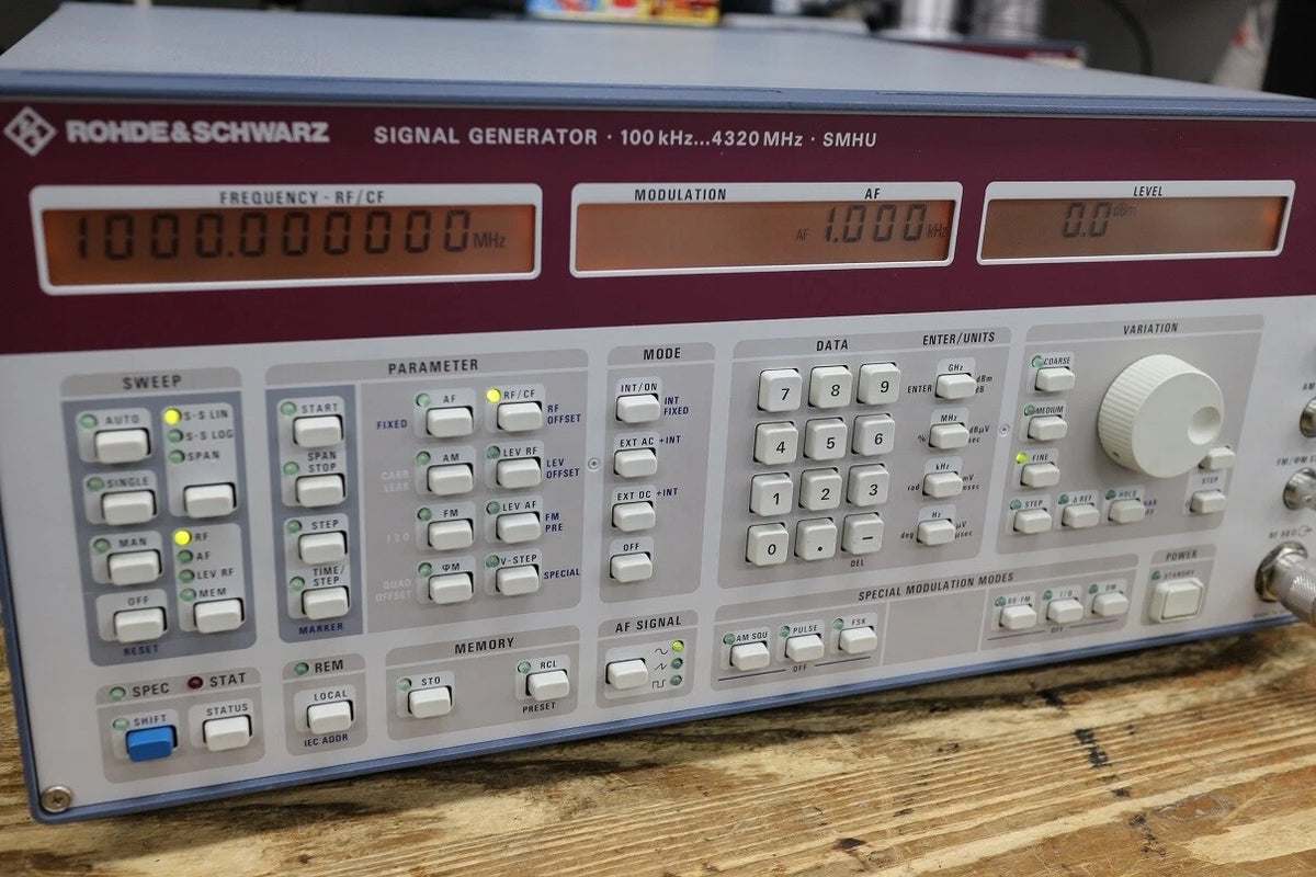 Rohde&Schwartz SMHU 0.1-4320MHz Signal Generator