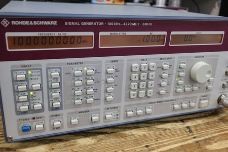 Rohde&Schwartz SMHU 0.1-4320MHz Signal Generator
