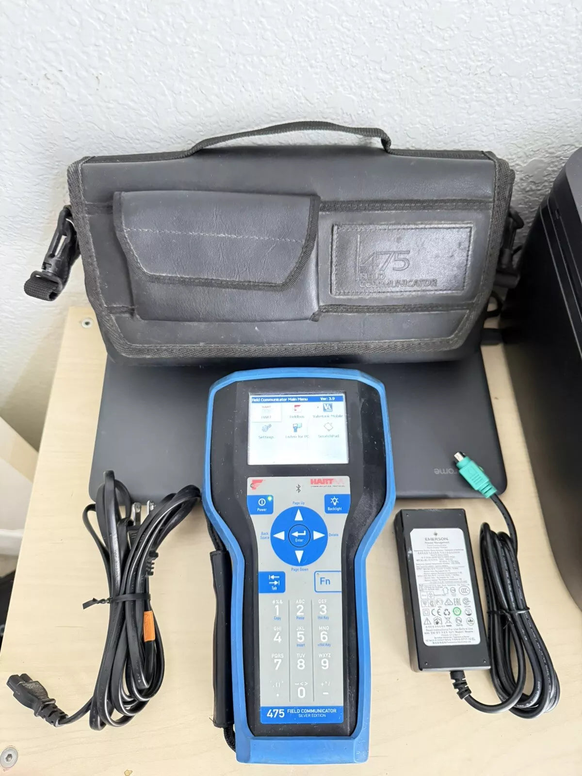 EMERSON 475 Field Communicator 3.9 HART with Bag & Charger