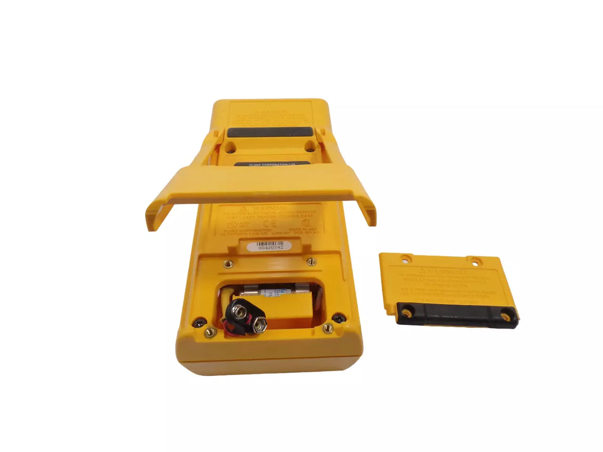 Fluke 27 Multimeter with Case