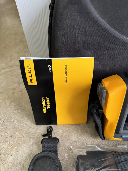 Fluke 810 Vibration Tester with Tachometer, Triaxial Accelerometer & Case